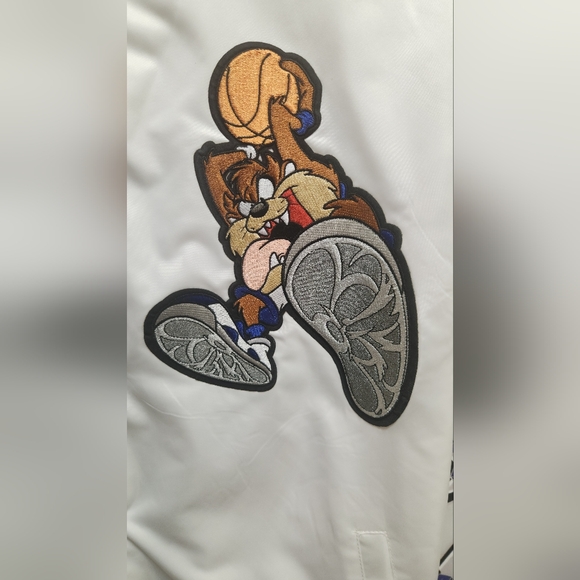Rare taz looney tunes jacket nwt - Picture 16 of 16